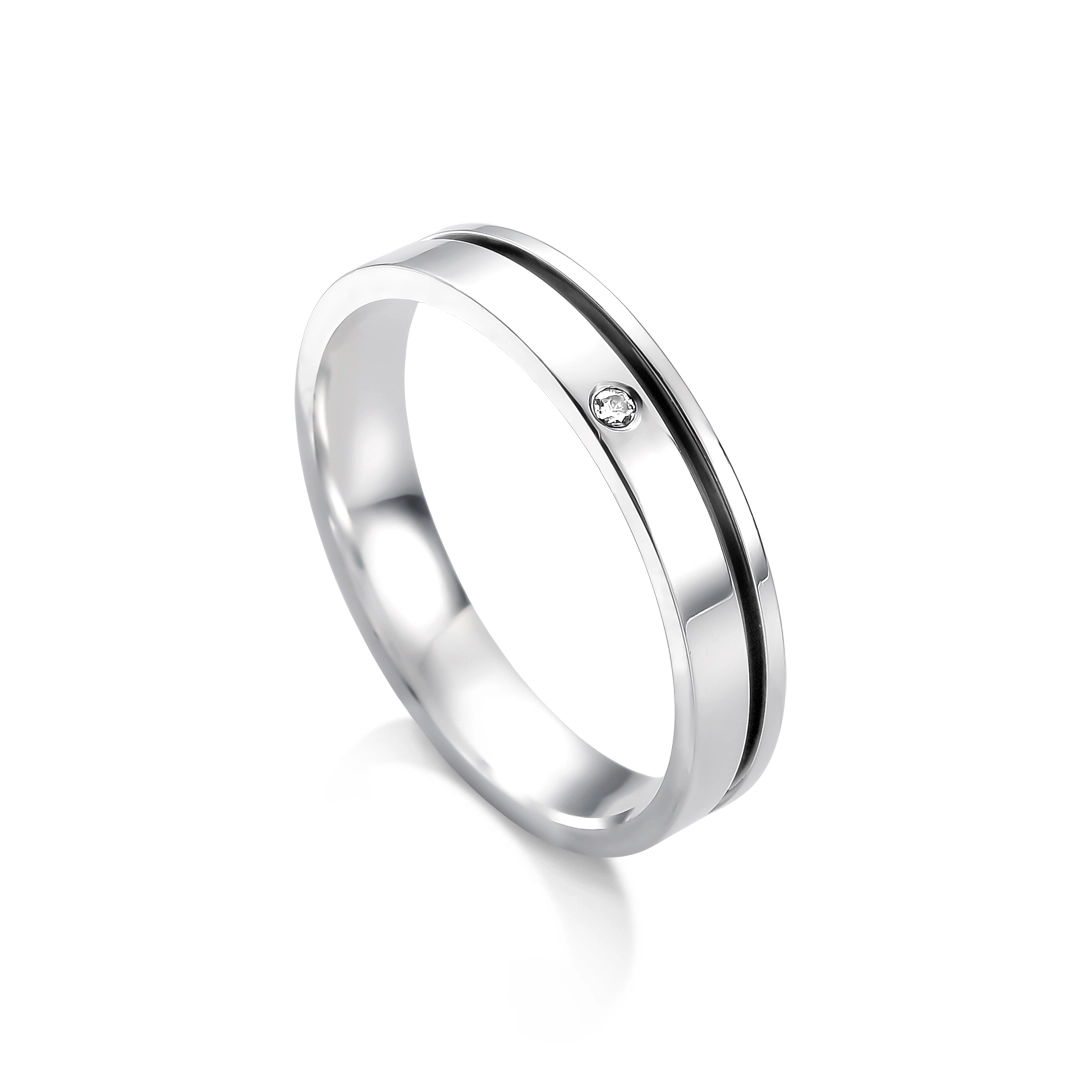 Aliança de Namoro em Prata com Friso Envelhecido e Zircônia