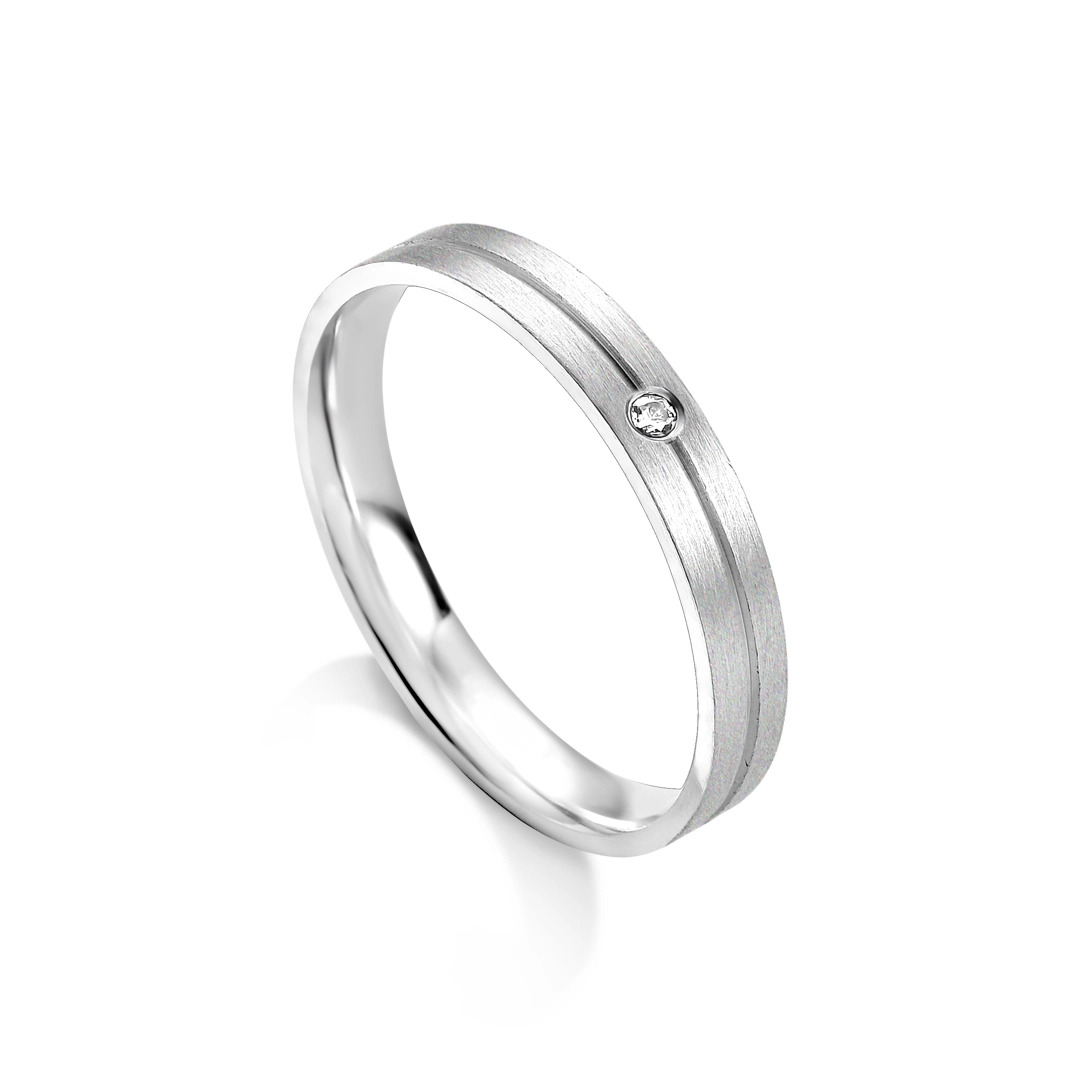 Aliança de Prata Acetinada com Friso Espelhado e Zircônia