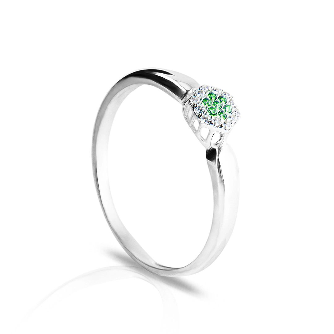 Anel De Formatura Em Prata Com Zircônia Esmeralda E Zircônias Cristal Cravejadas