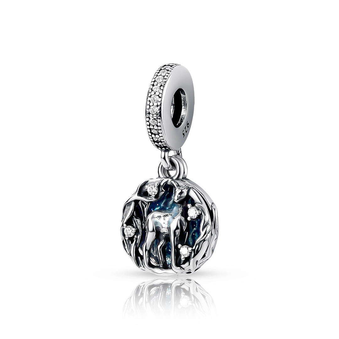 Berloque de Prata Cervo com Resina Verde