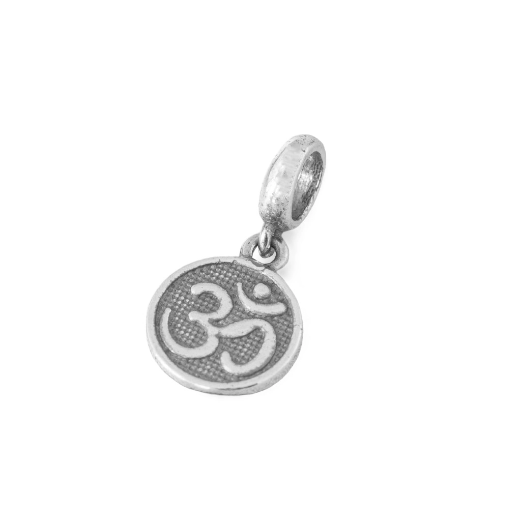 Berloque de Prata Símbolo do OM Envelhecido
