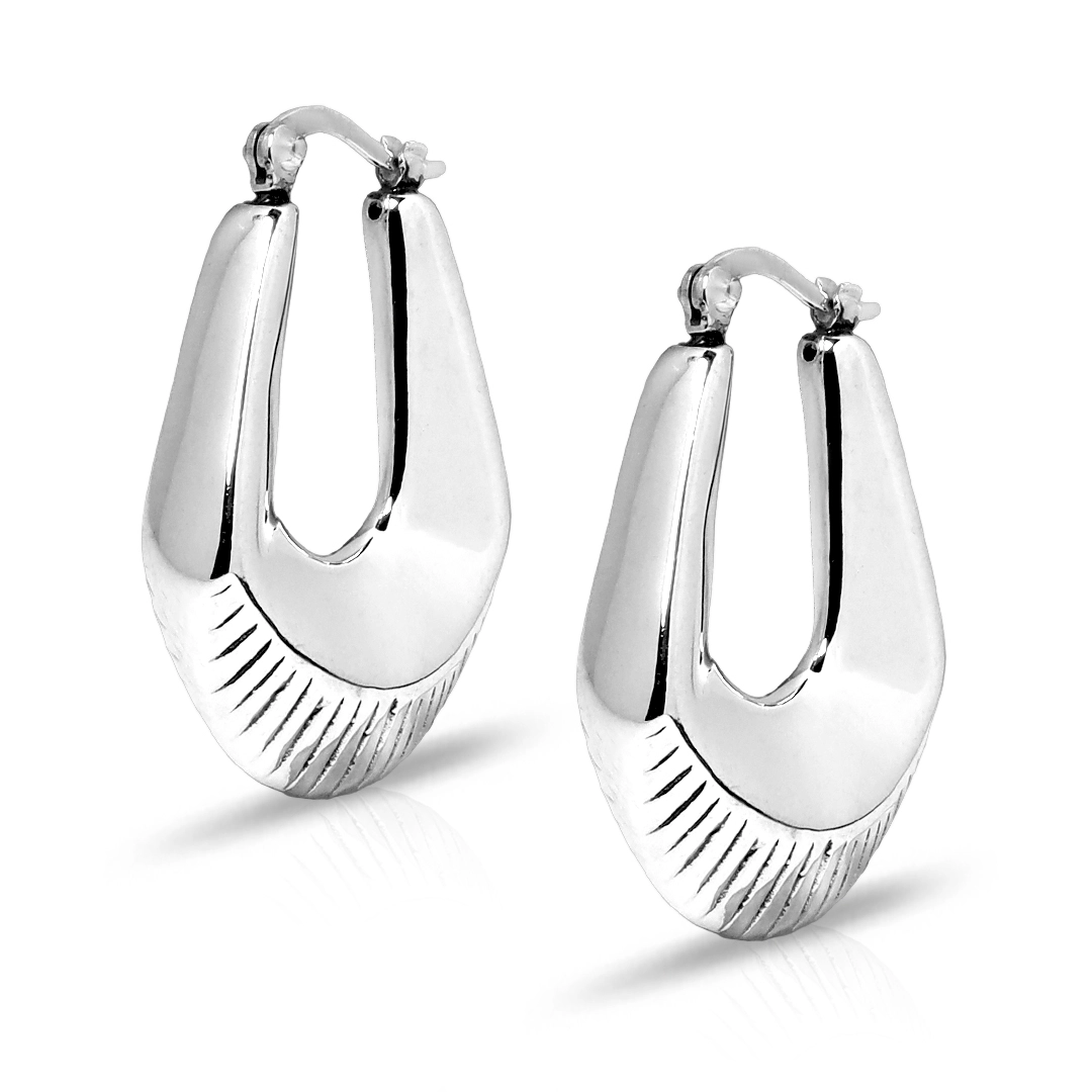 Brinco de Prata Argola Oca Espelhada e Trabalhada em Eletroformação