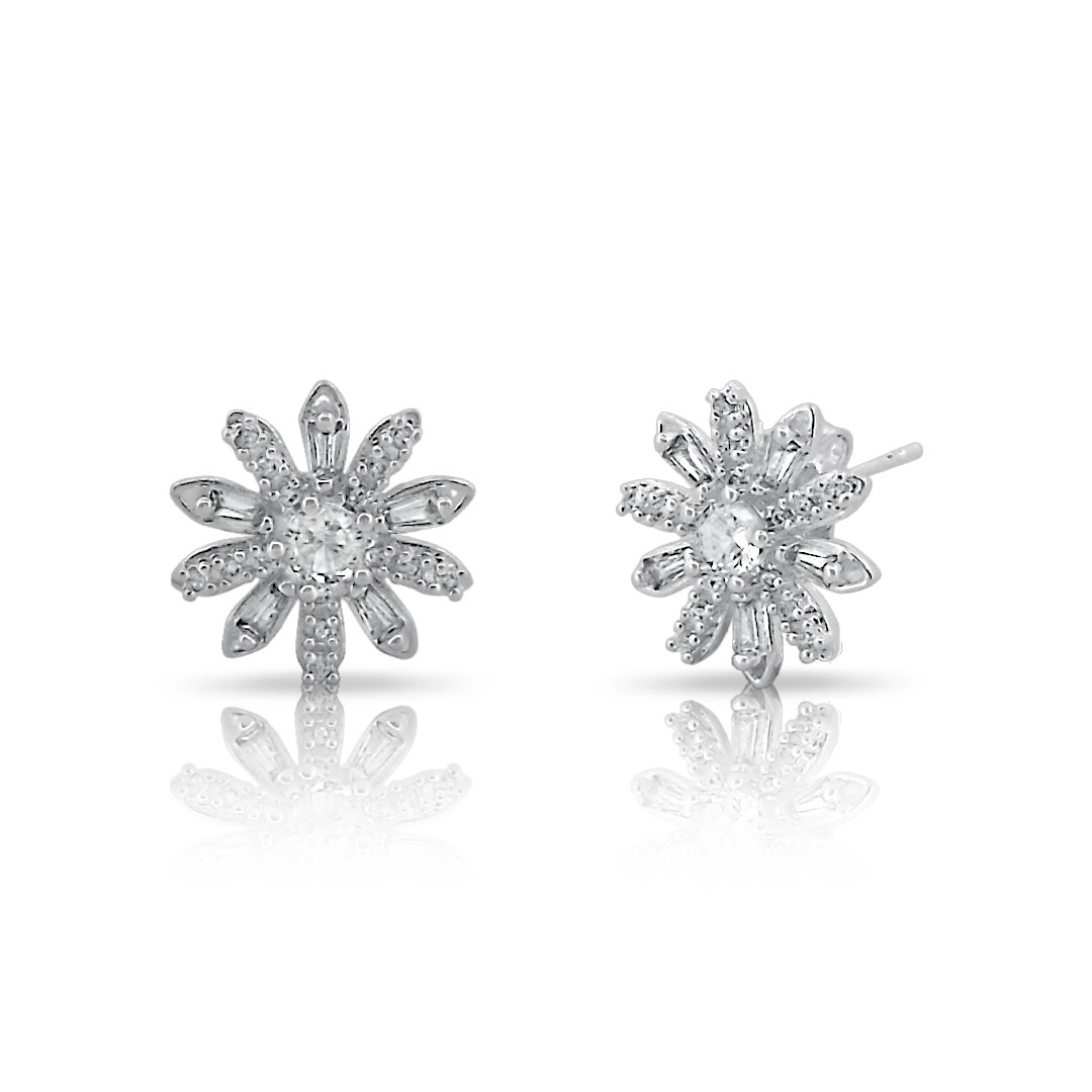 Brinco de Prata Leve Top Flor com Zircônias Cristal