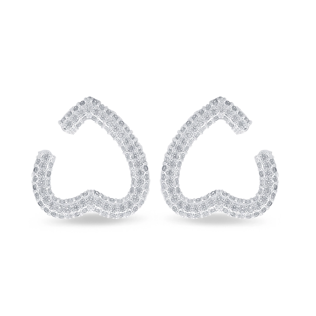 Brinco de Prata Leve Top Coração Vazado com Zircônias Cristal