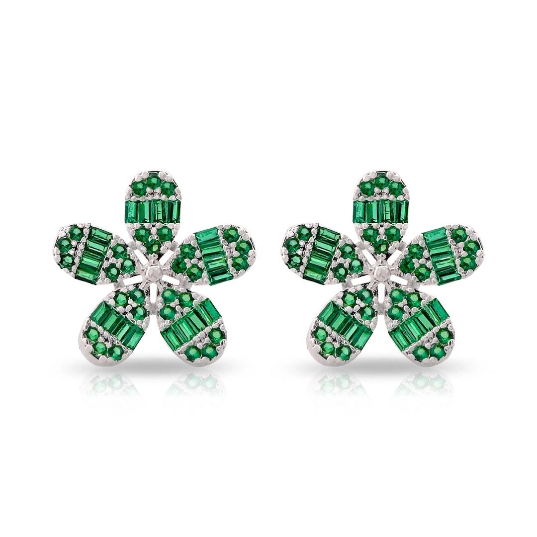 Brinco de Prata Leve Top Flor com Zircônias Esmeralda
