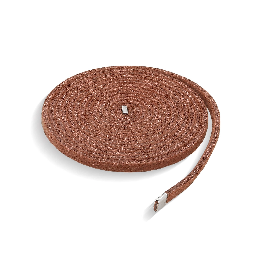 Camurça Marrom com Ponteira de Prata Leve